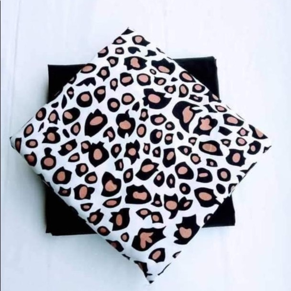 Scarf - Picture 2 of 2